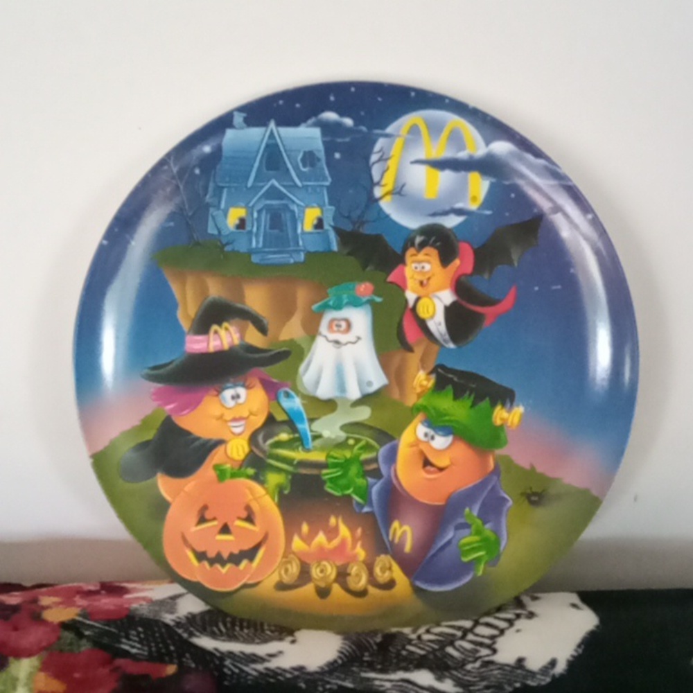 1995 Halloween McNugget Buddies Plate
